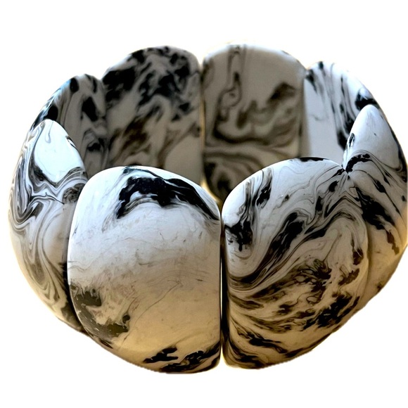 Women's Black & White Marble Design Half Rounded Beaded Stretch Bracelet - Picture 2 of 5